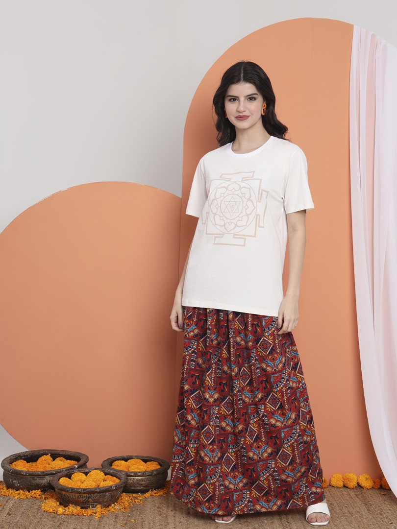 The Baglamukhi Yantra Women T-shirt
